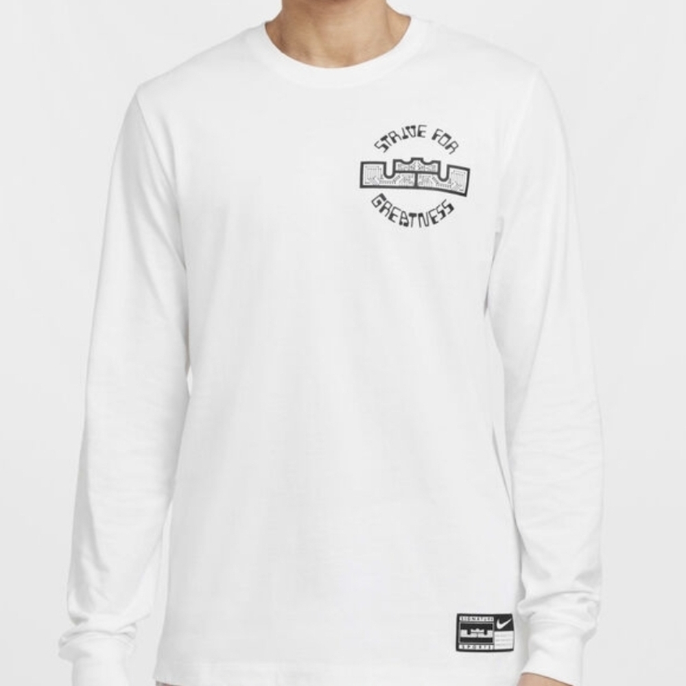Nike Tee Strive For Greatness with Minimalist Design